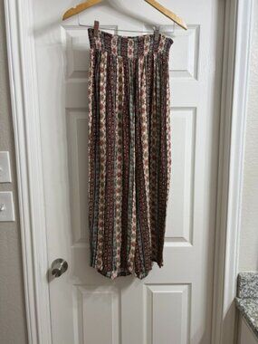 Passport Brand Women's Multi-Color Rayon Cropped Pants, Size XL